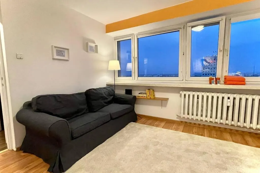 Orange Metro Fast Wifi 1Gbs Big Tv Hbo Appletv Apartment Warsaw Poland