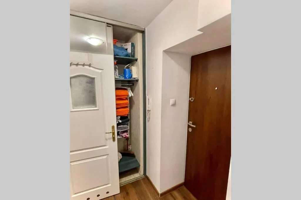 Orange Metro Fast Wifi 1Gbs Big Tv Hbo Appletv Apartment Warsaw